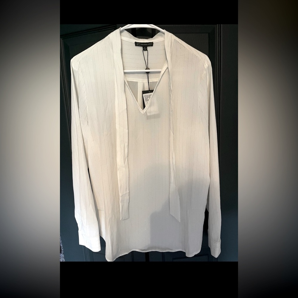 Adrianna Papell white blouse with gold threads  Size Medium NWT